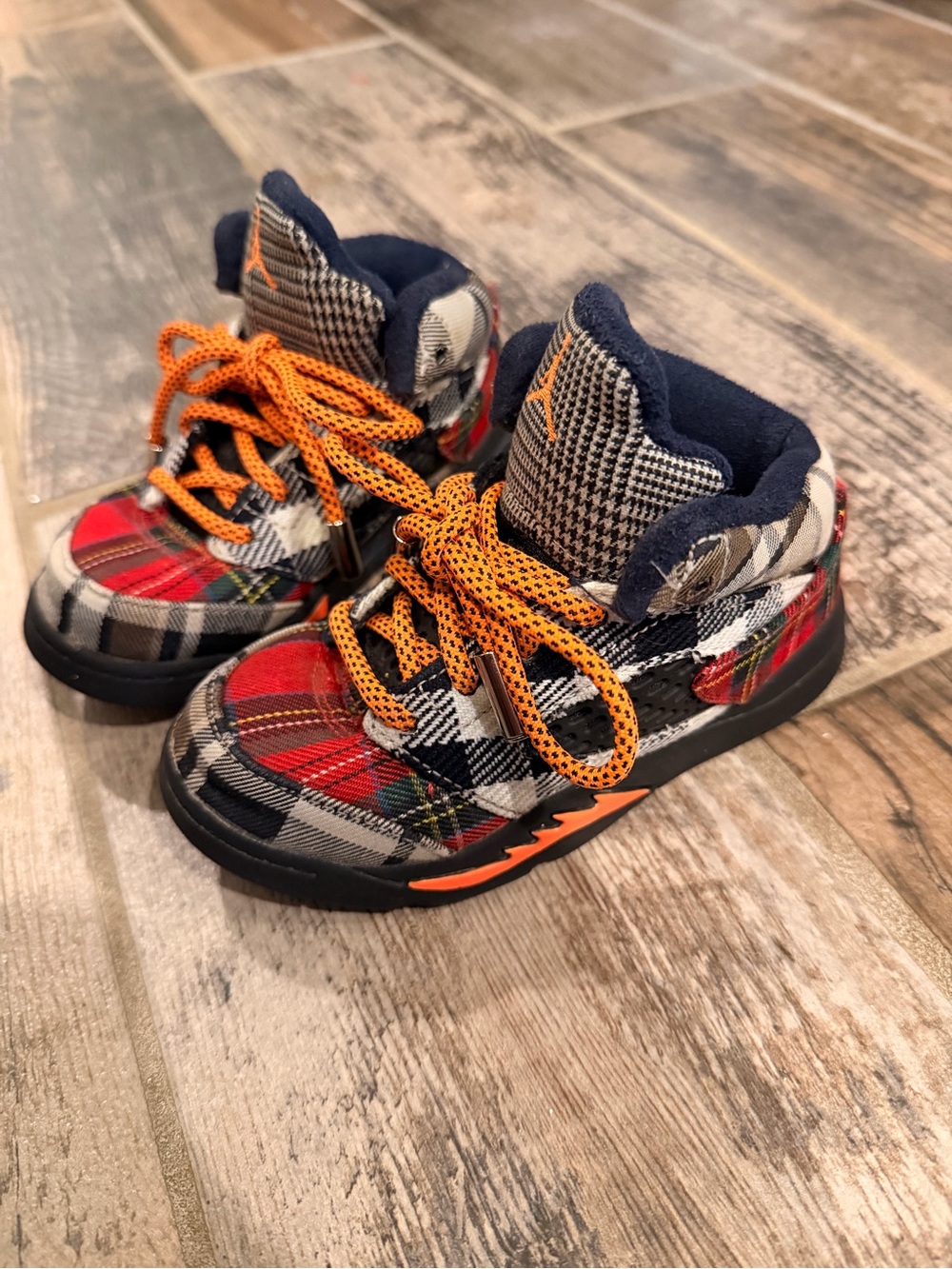 Rare Jordan Kids' Plaid High-Top Sneakers in Red, Navy & Orange - Picture 2 of 7